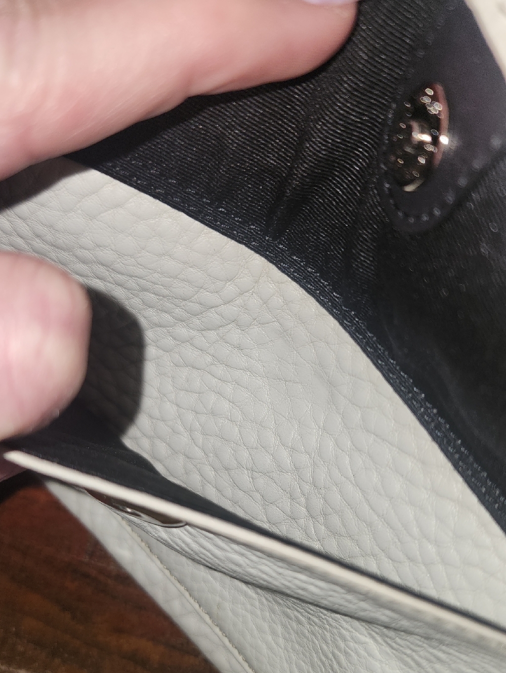 Coach Vintage Pebbled White Black Leather Flap Zipper Wristlet Wallet Y2K - Picture 5 of 15